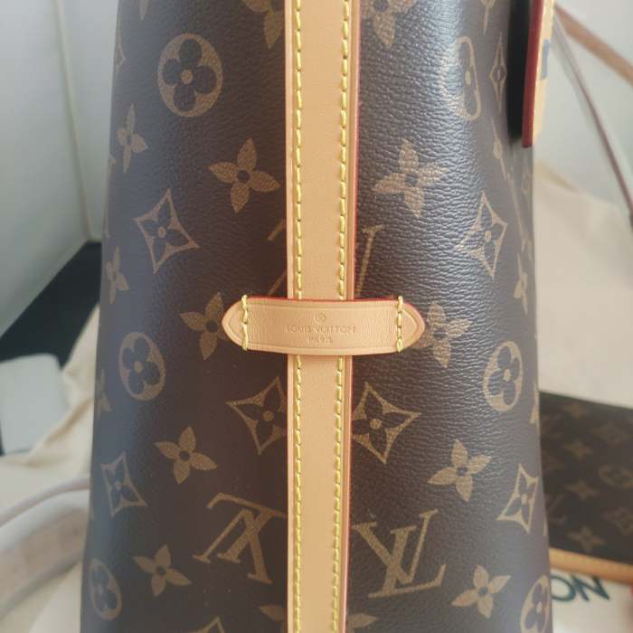 Leather  bag ,5A ,no box,39*30*15cm,  B130-55