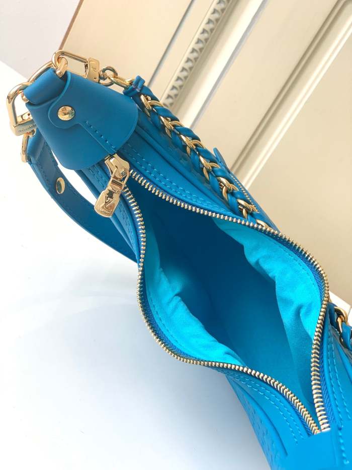 Leather bag ,5A ,size 23x13x6cm,no box, B130-59