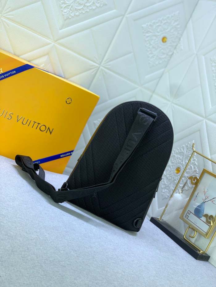 Leather bag ,5A ,no box,size 20x30x4cm,B110-171