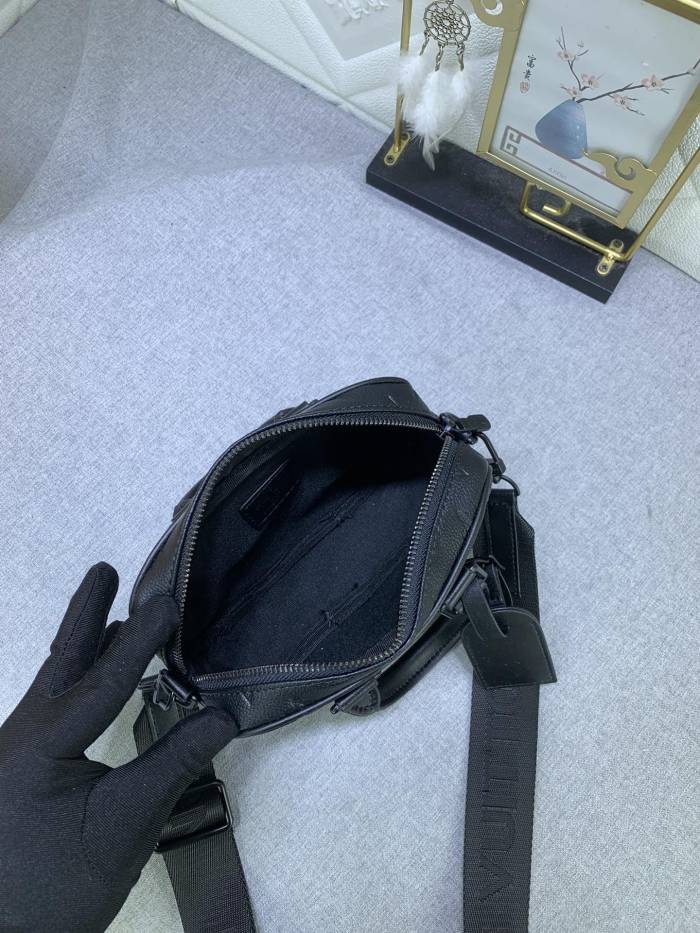 Leather bag ,5A ,no box,size 20x13x5.5cm,B110-170