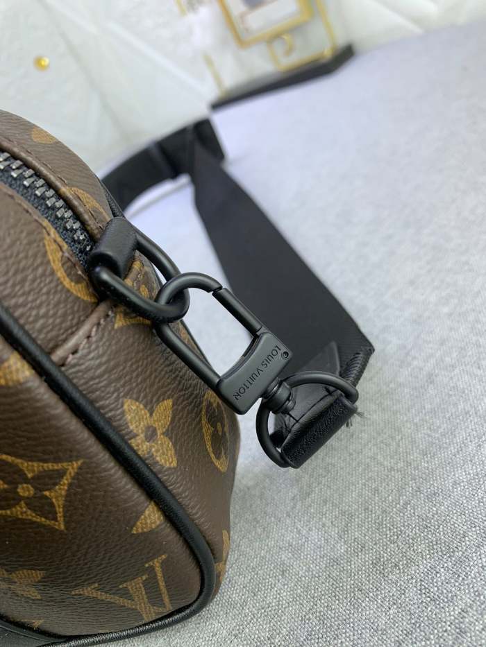 Leather bag ,5A ,no box,size 20x13x5.5cm,B110-169