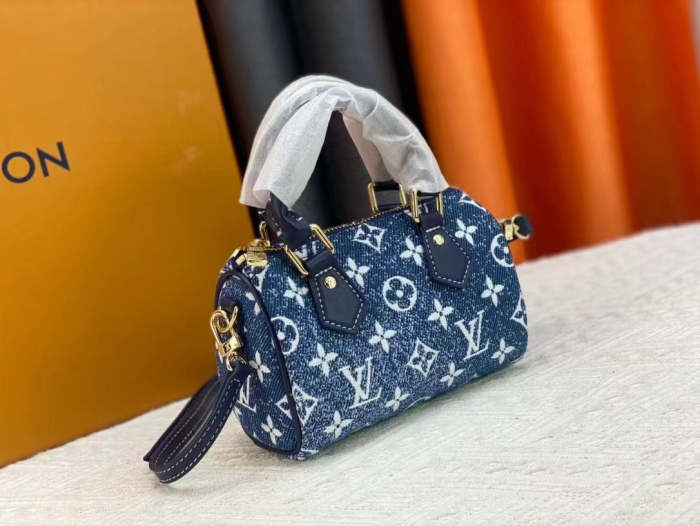 Nano Speedy canvas leather  bag ,5A,size 16X11X9cm, no box, B88-1723