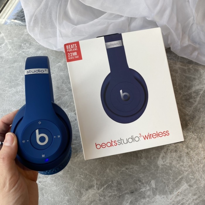 Beats Studio3 Wireless  Bluetooth headset