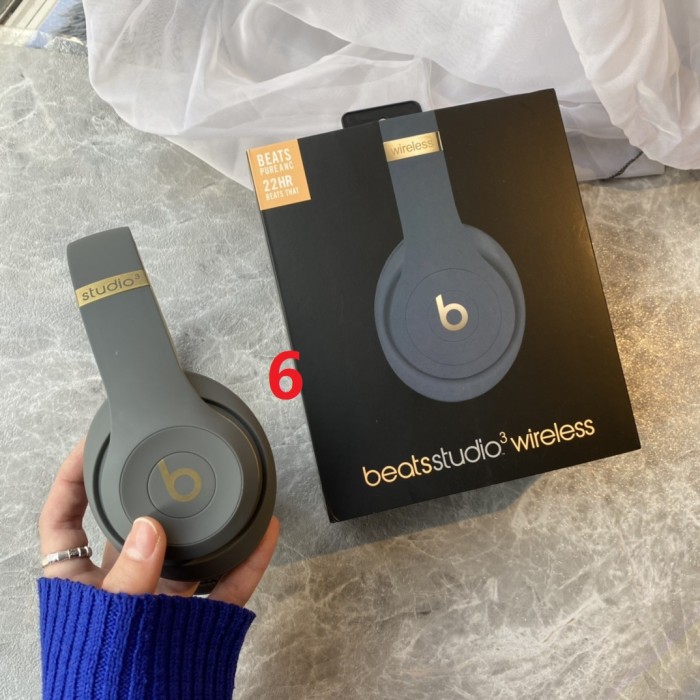 Beats Studio3 Wireless  Bluetooth headset