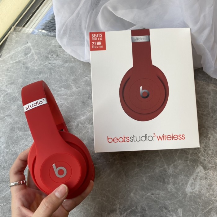 Beats Studio3 Wireless  Bluetooth headset