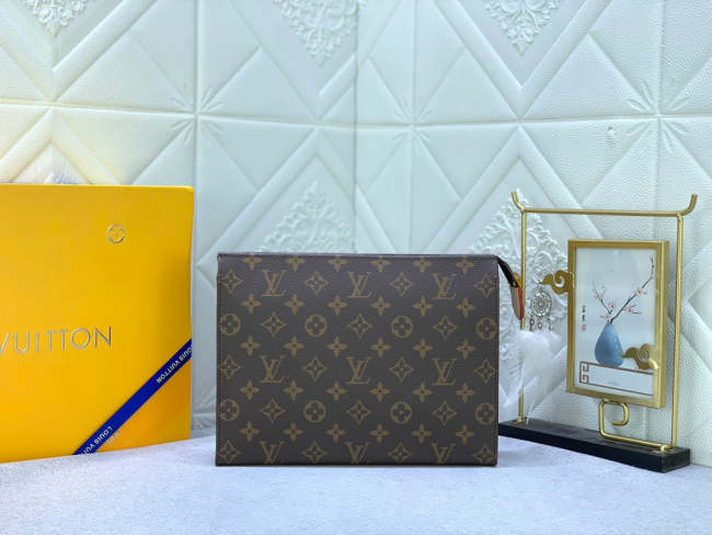 Leather bag ,5A , size 26x20x5cm ,no box, B68-6070