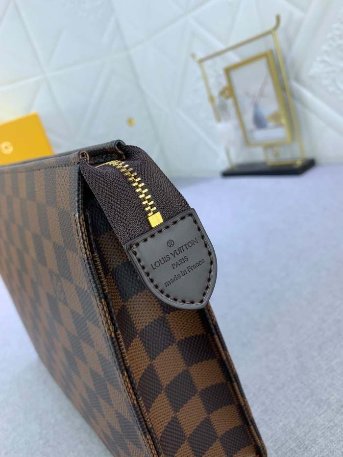 Leather bag ,5A , size 26x20x5cm ,no box,  B68-6072