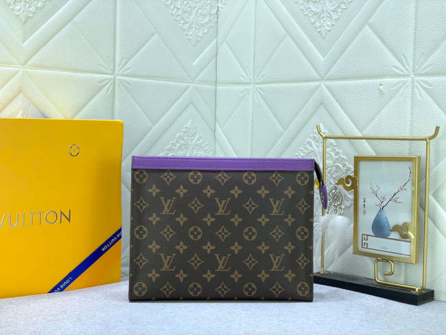 Leather bag ,5A , size 27x21x6cm ,no box, B68-6075