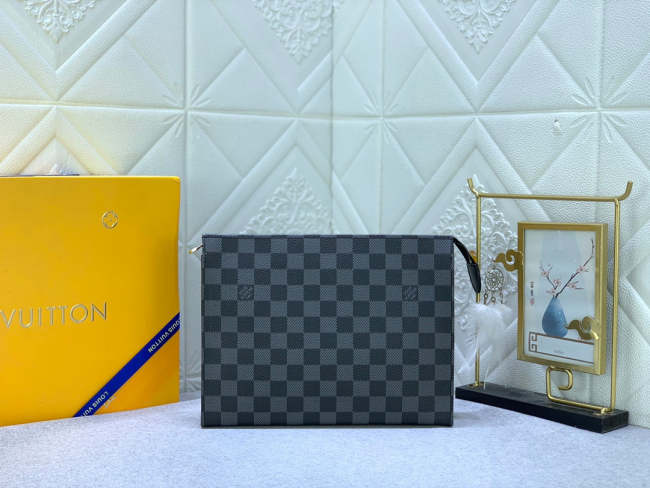 Leather bag ,5A , size 26x20x5cm ,no box, B68-6071