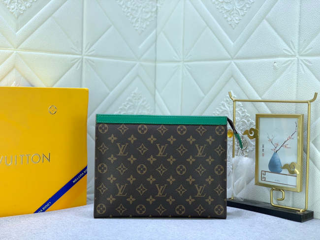Leather bag ,5A , size 27x21x6cm ,no box, B68-6076
