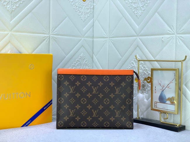 Leather bag ,5A , size 27x21x6cm ,no box, B68-6078