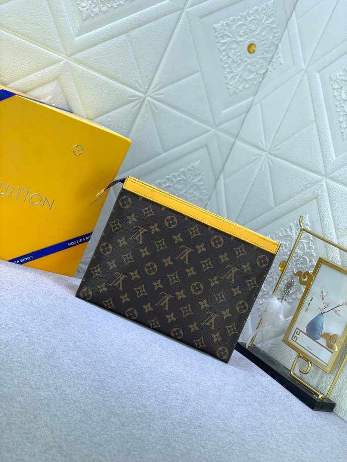 Leather bag ,5A , size 27x21x6cm ,no box,  B68-6079