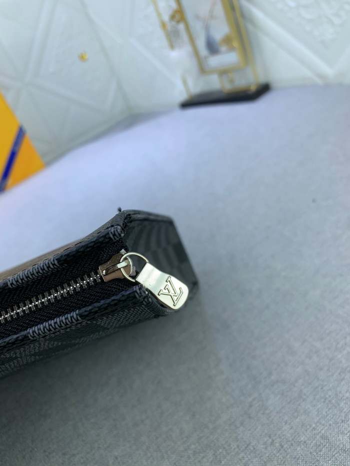 Leather bag ,5A , size 26x20x5cm ,no box,  B68-6071