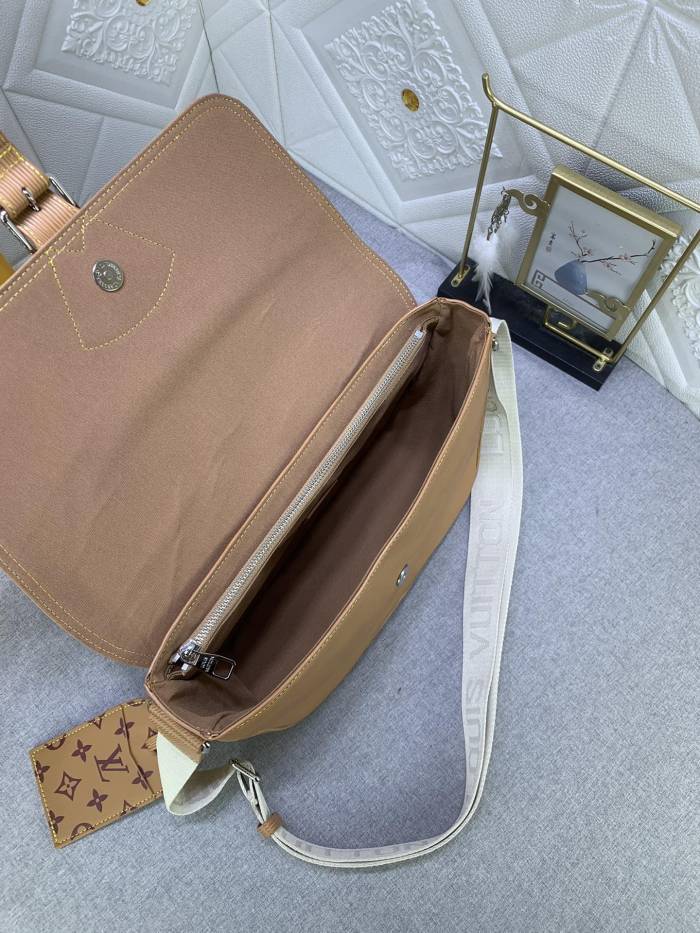 M23097 canvas leather  bag ,5A,size 34x19x11cm, no box, B110-186