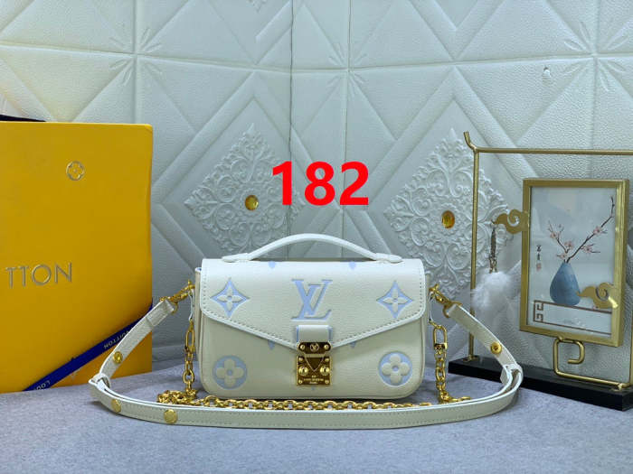 Canvas leather  bag ,5A,size 21.5x13.5x6cm, no box, B110-182