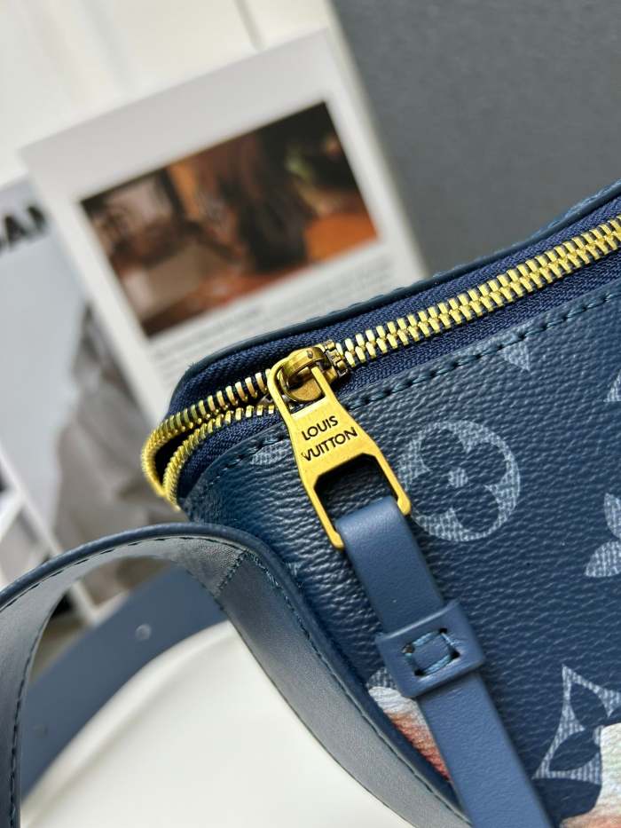 M23835 M23838， Leather bag ,5A , size  24.5x16x4.5cm ,no box,  B88-1745-1746