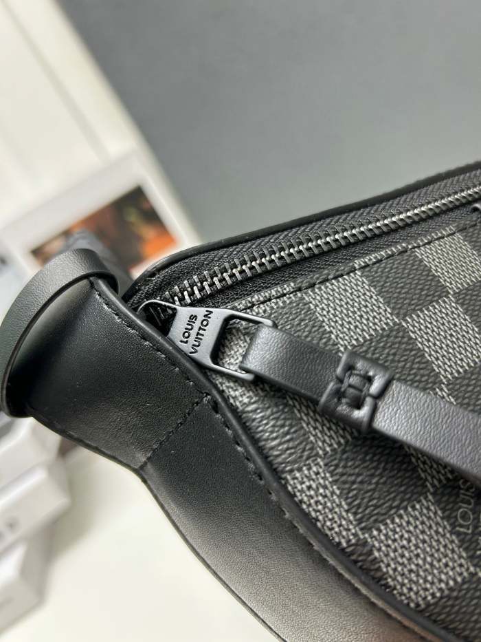 M23835 M23838， Leather bag ,5A , size  24.5x16x4.5cm ,no box,  B88-1745-1746