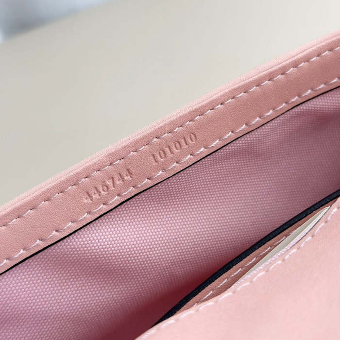 447632， Leather bag ,5A , size 24x13x7cm ,no box,  B88-1738