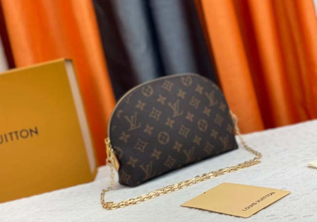 Split leather bag ,AAA , size 24x17x6cm ,no box, B75-2969-2971