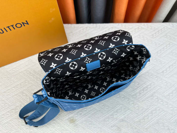 Leather bag ,5A , size 25x22x7cm ,no box,  B88-1732-1733