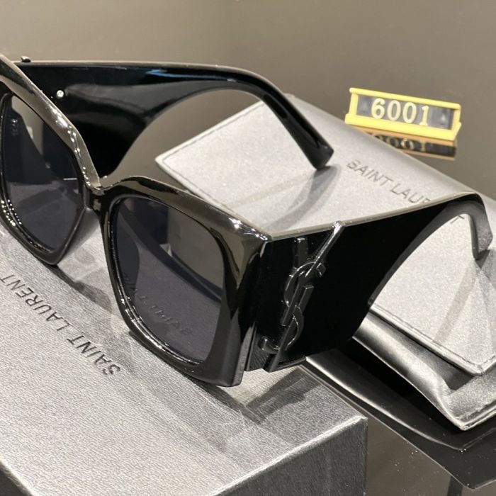 Blue light blocking sunglasses with the box and case ,G25-2566-2571