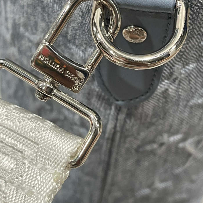 M22537 Canvas leather  bag ,5A,size 43x34x17.5cm, no box, B110-187