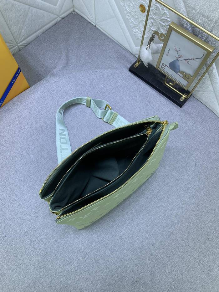 M57913 Canvas leather  bag ,5A,size 26x20x12cm, no box, B110-210