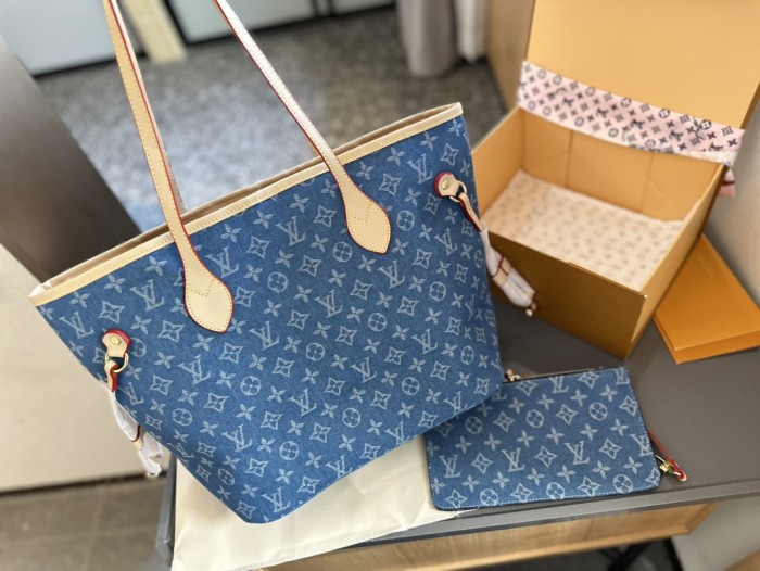 Split Leather  bag ,3A , size 32x28cm ,no box,  B68-6092