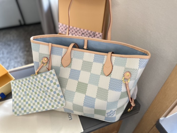 Split Leather  bag ,3A , size 32x28cm ,no box,  B68-6090-6091