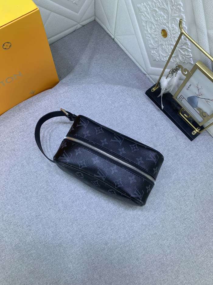 Leather bag ,5A , size 23x13x12cm ,no box,  B68-6097