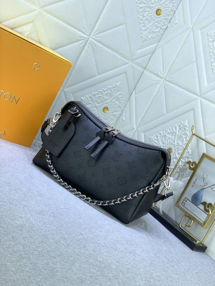 M24132 Canvas leather  bag ,5A,size 32x29x13cm, no box, B110-228