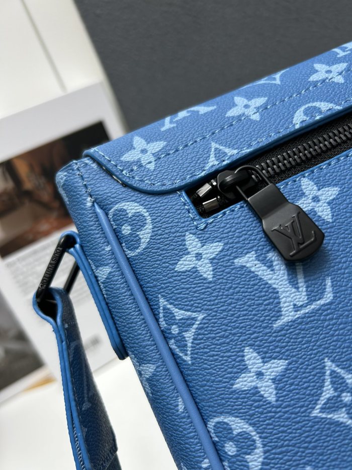 Canvas leather  bag ,5A,size 25X22X7cm, no box, B110-236-237