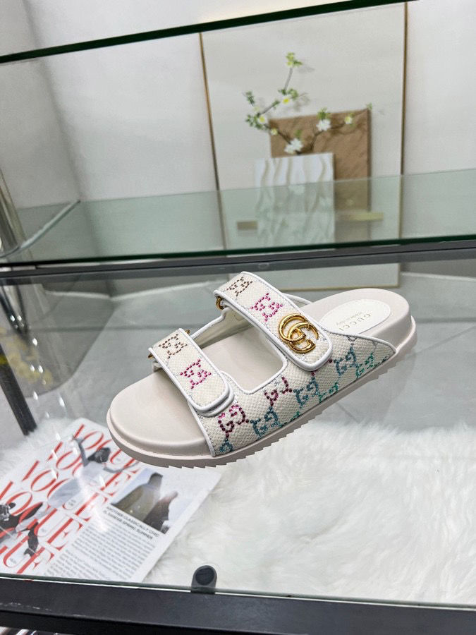top quality  Leather flat slipper shoes, with box, size 35-45, SS88-654-655