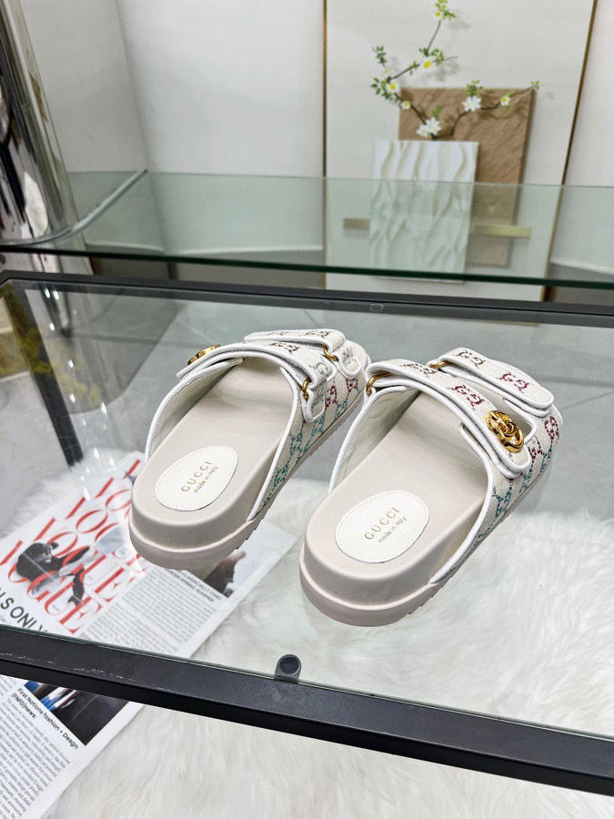 top quality  Leather flat slipper shoes, with box, size 35-45, SS88-654-655