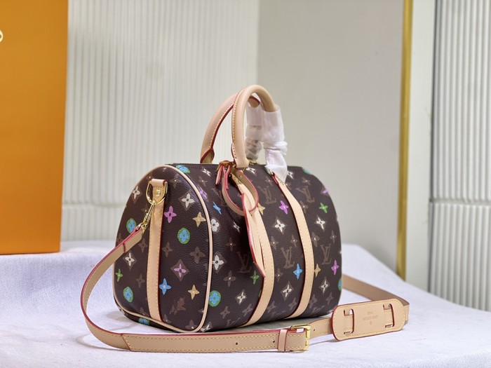 Leather bag ,5A , size 25x15x11cm ,no box,  B88-1772