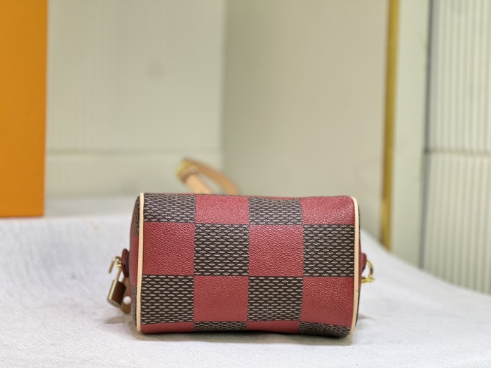 M40611，Leather bag ,5A , size 18x12x10cm ,no box,  B75-2978