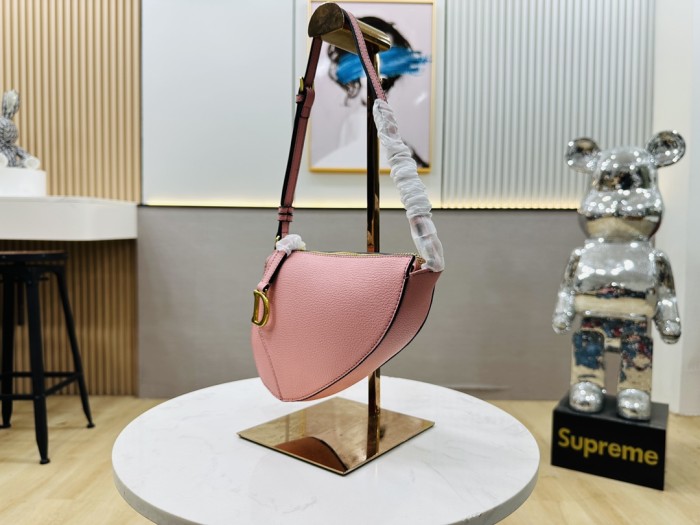 Leather bag ,5A , size 20x19x4cm ,no box,  B88-1775