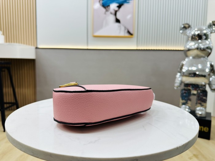 Leather bag ,5A , size 20x19x4cm ,no box,  B88-1775
