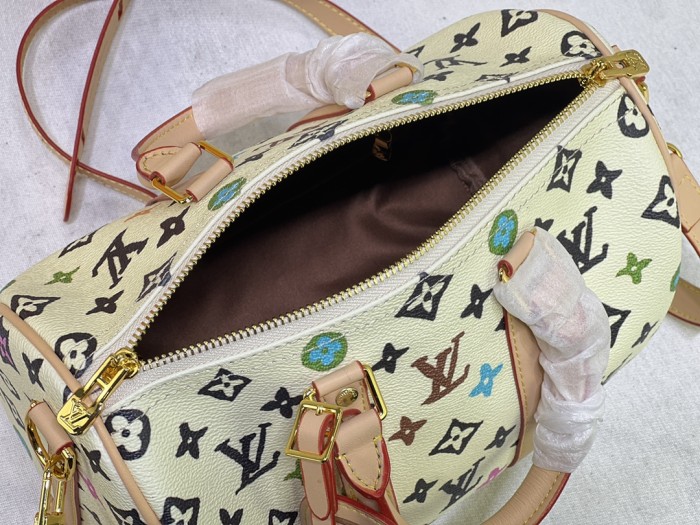 Leather bag ,5A , size 25x15x11cm ,no box,  B88-1771