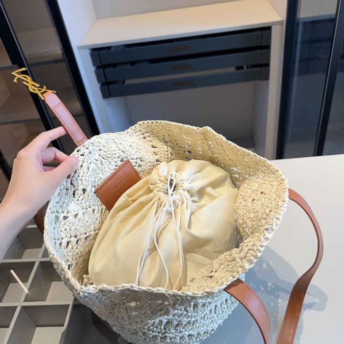 Woven beach  bag ,3A , size 45x26cm ,no box,  B68-6109