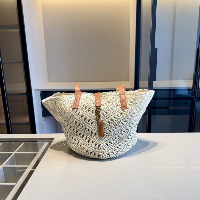 Woven beach bag ,3A , size 45x26cm ,no box, B68-6109