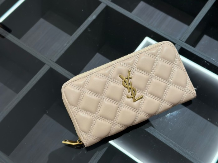 Straw raffia leather bag 3 pieces for set ,3A , size 41x35x5cm and  23X12X5cm and 19x10cm ,no box,  B75-2985