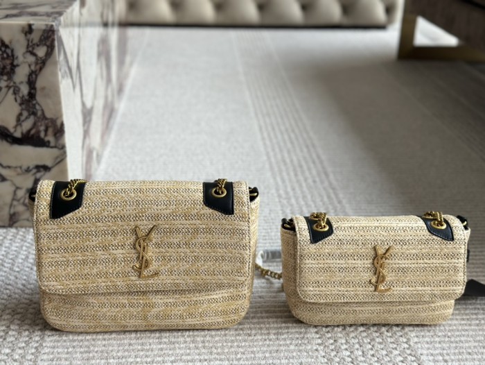Straw raffia leather bag ,4A , size 26x18cm or 21x14cm ,no box,  B75-2980-2982