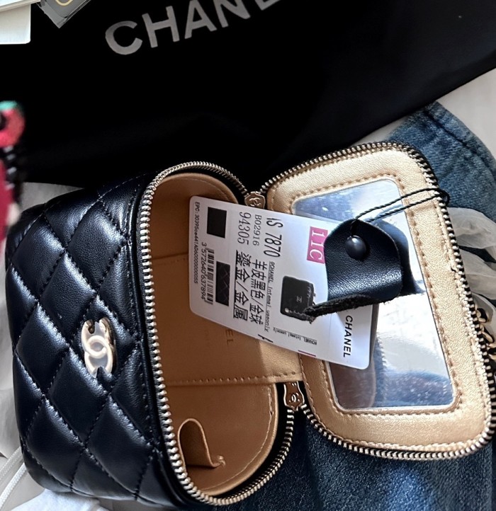 Split leather  bag ,4A , size 11x9cm ,with box,  B68-6110-6112