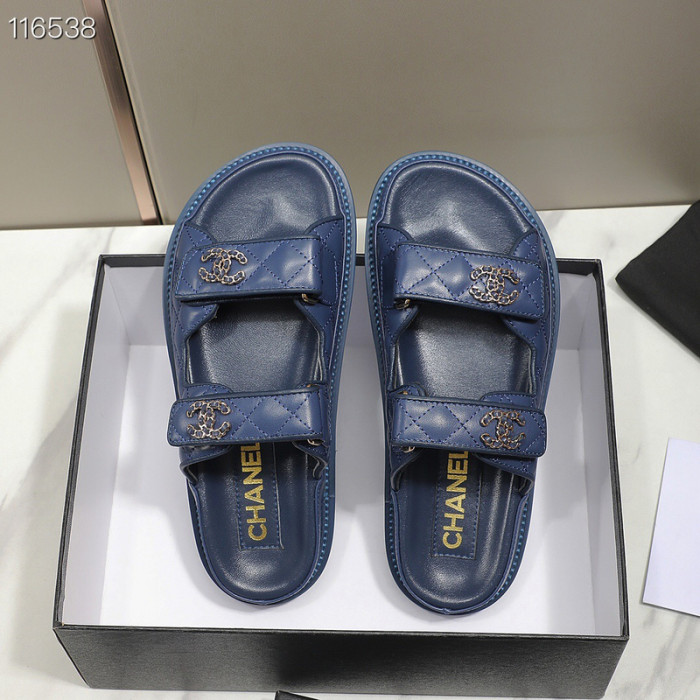 Top quality  Leather flat slipper shoes, with box, size 35-40, SS88-678-684