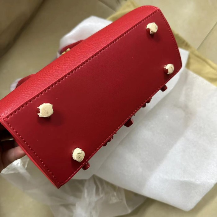 Leather  bag ,5A,size 21.5X18X9cm, no box, B180-3