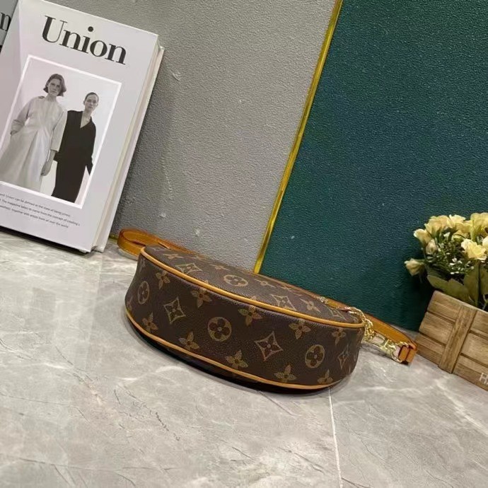Split leather bag ,4A , size 23x13x6cm ,no box,  B75-2986