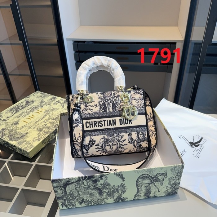 Split leather bag ,4A , size 25x21x8cm,no box,  B88-1790-1792