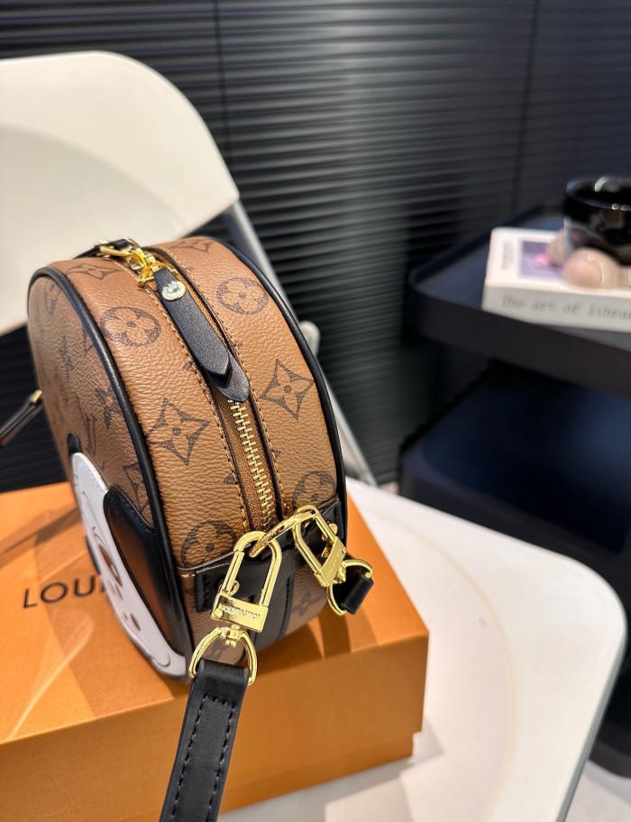 Split leather bag ,3A , size 18x17cm ,no box,  B68-6120