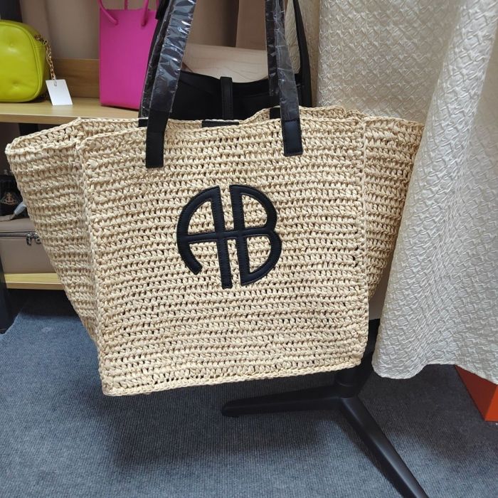 Woven raffia bag ,4A ,size 42x34cm, no box,  B68-6149